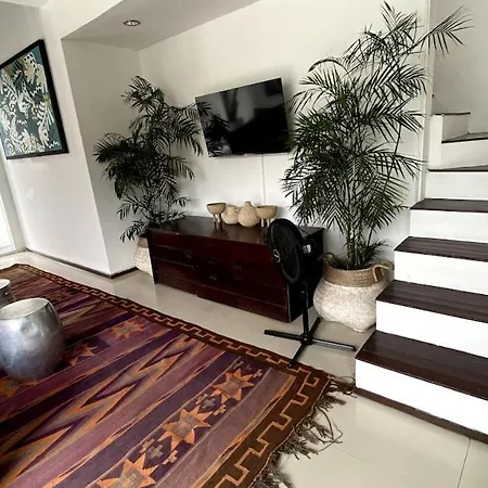 Pool Villa Between Seminyak & Canggu Sleeps 8